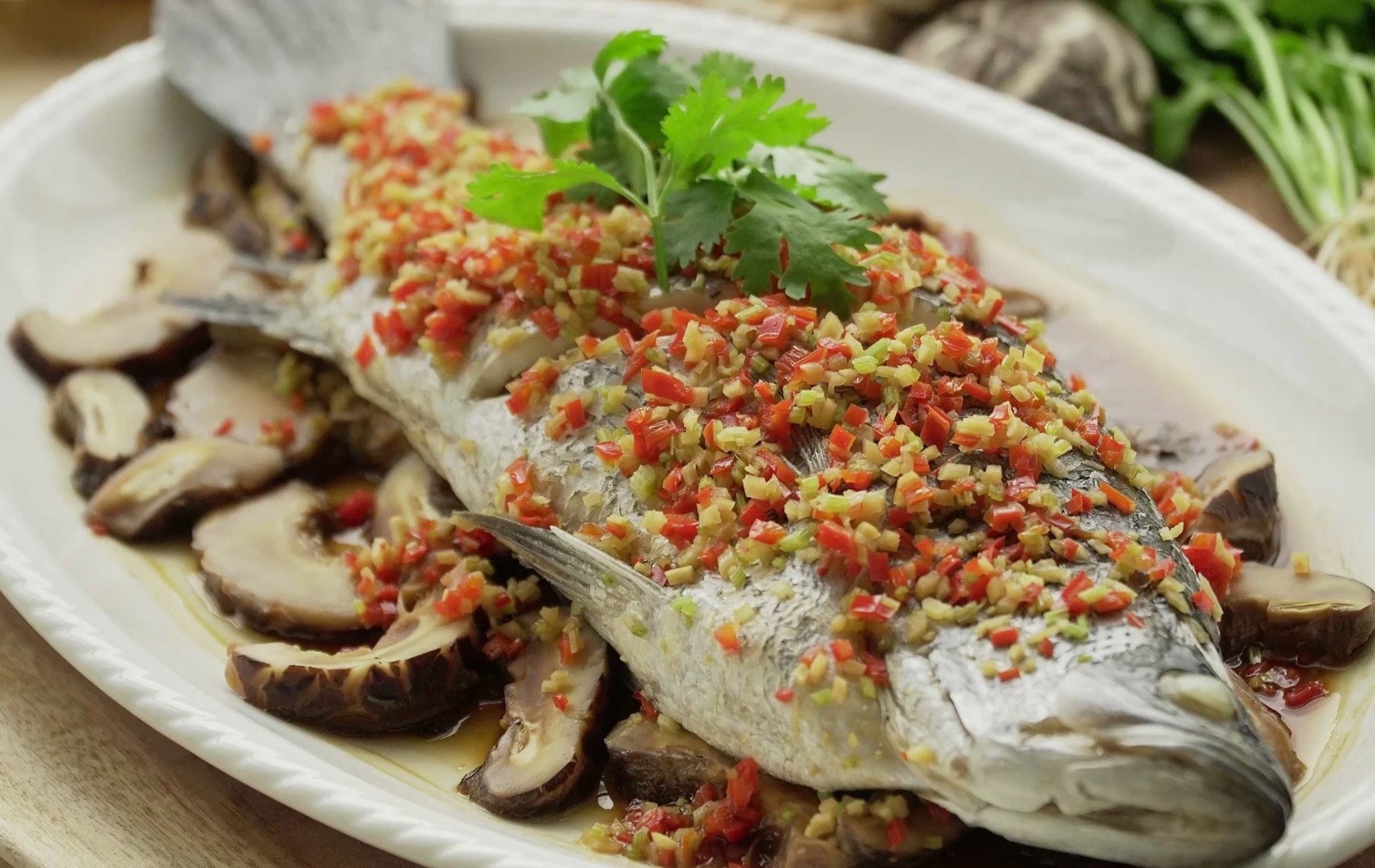 Lam mon ca vuoc hap ot gung hinh anh