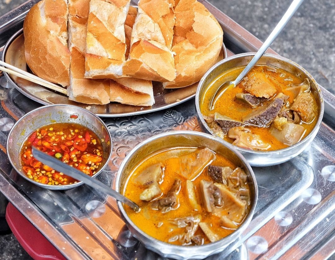 Tiem pha lau ngon o TP.HCM hinh anh