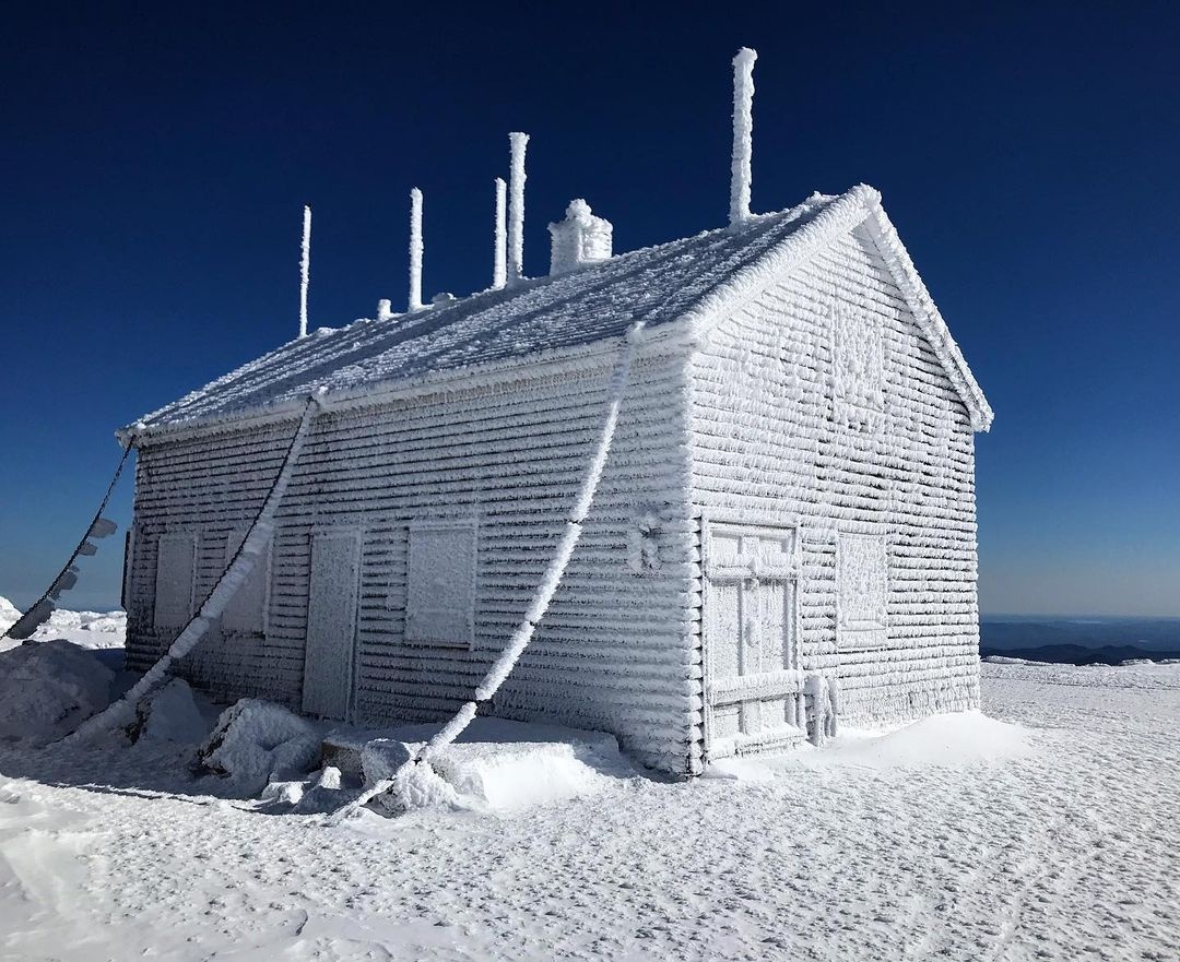 Noi co thoi tiet khac nghiet ngang dinh Everest hinh anh