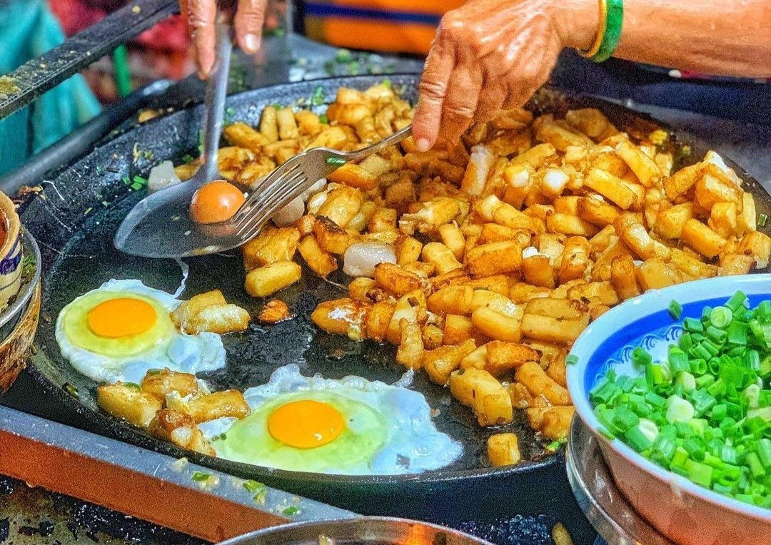 Dia chi thuong thuc bot chien o TP.HCM hinh anh