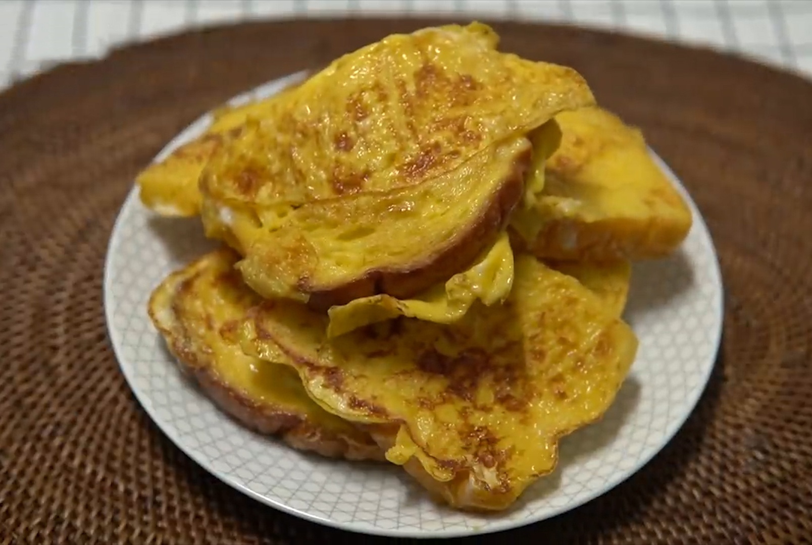 Lam banh mi trung trong 10 phut hinh anh