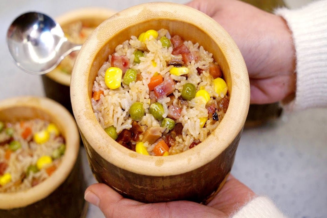 Meo lam com thap cam nau ong tre thom ngon hinh anh