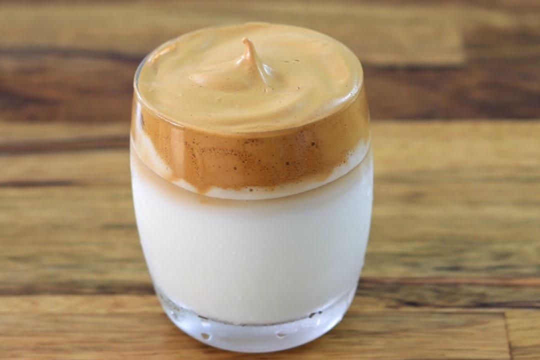 Lam ca phe bot bien dai khach ngay Tet hinh anh