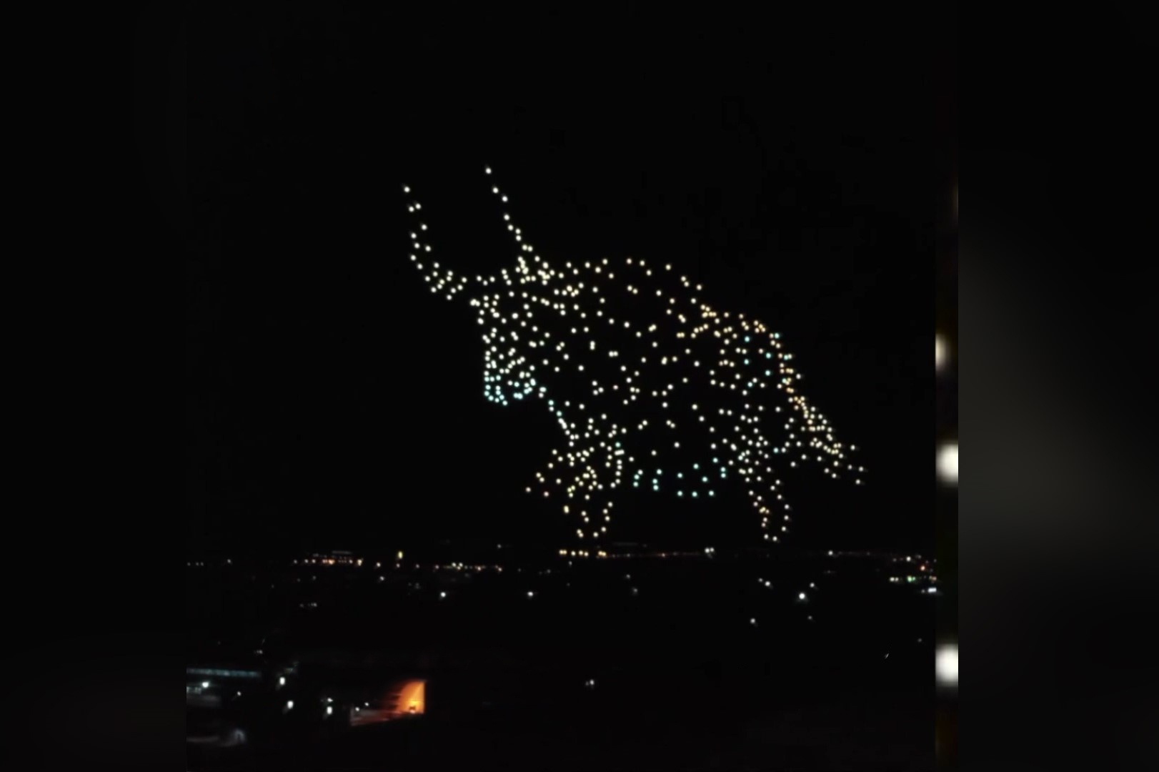 500 drone thap sang bau troi dem mung nam moi hinh anh