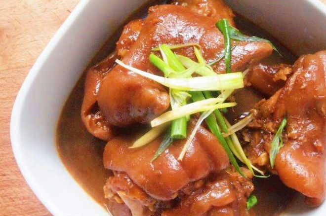 Cach lam chan gio heo ham ngu vi hinh anh