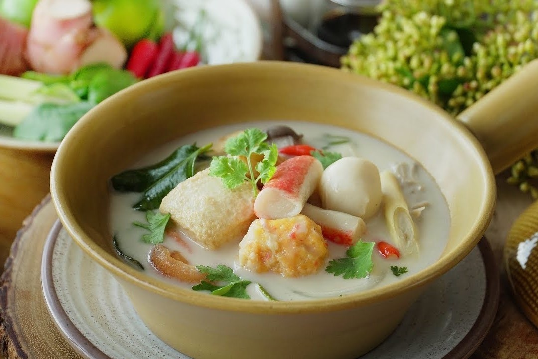 Hoc nau canh hai san kieu Thai hinh anh