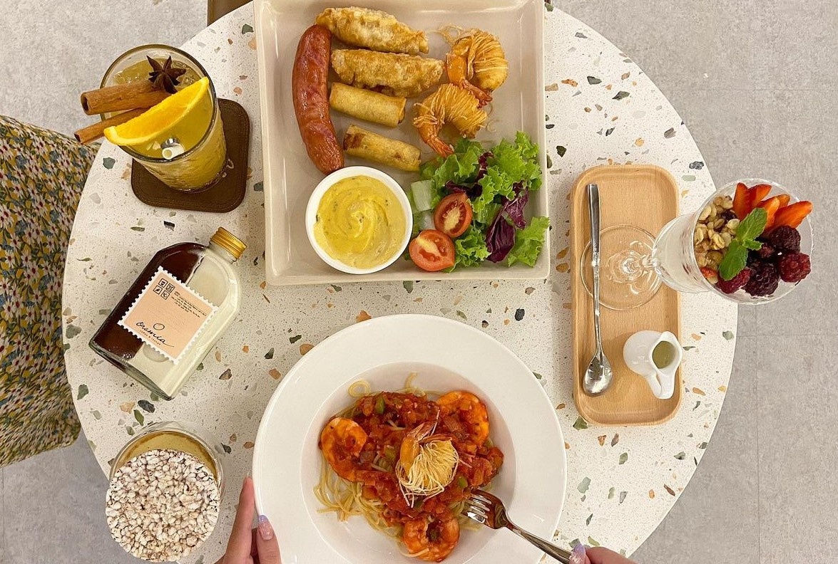 An gi tren duong Nam Ky Khoi Nghia o TP.HCM? hinh anh