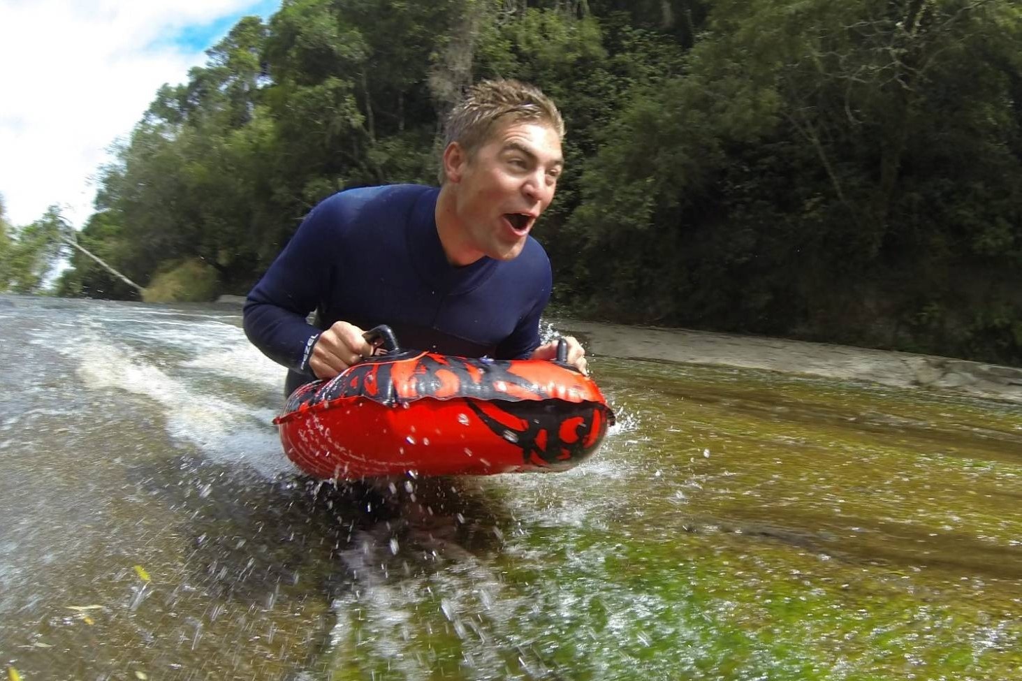 Mang truot nuoc tu nhien tao cam giac manh o New Zealand hinh anh