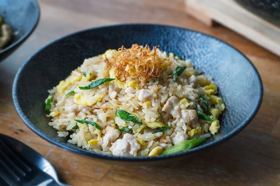 Cong thuc lam com chien gung hap dan hinh anh