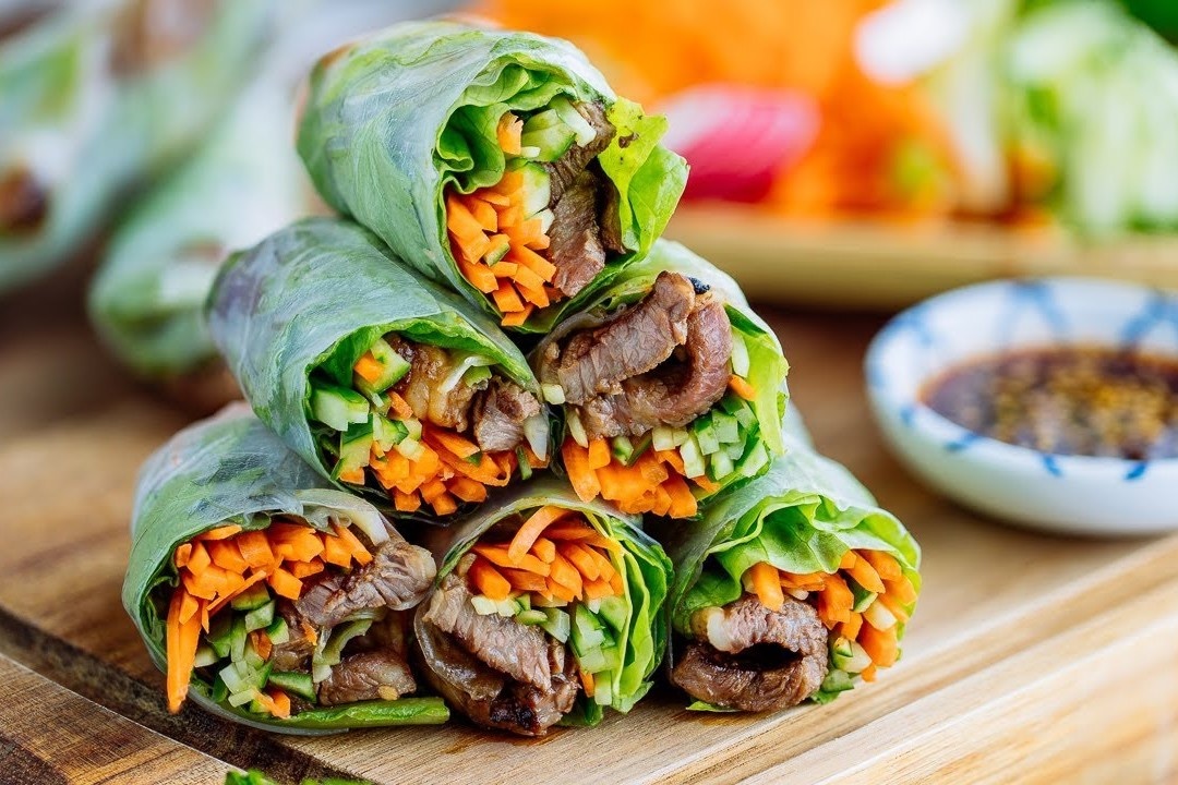 Lam goi cuon thit bo, rau cu cho ngay he hinh anh