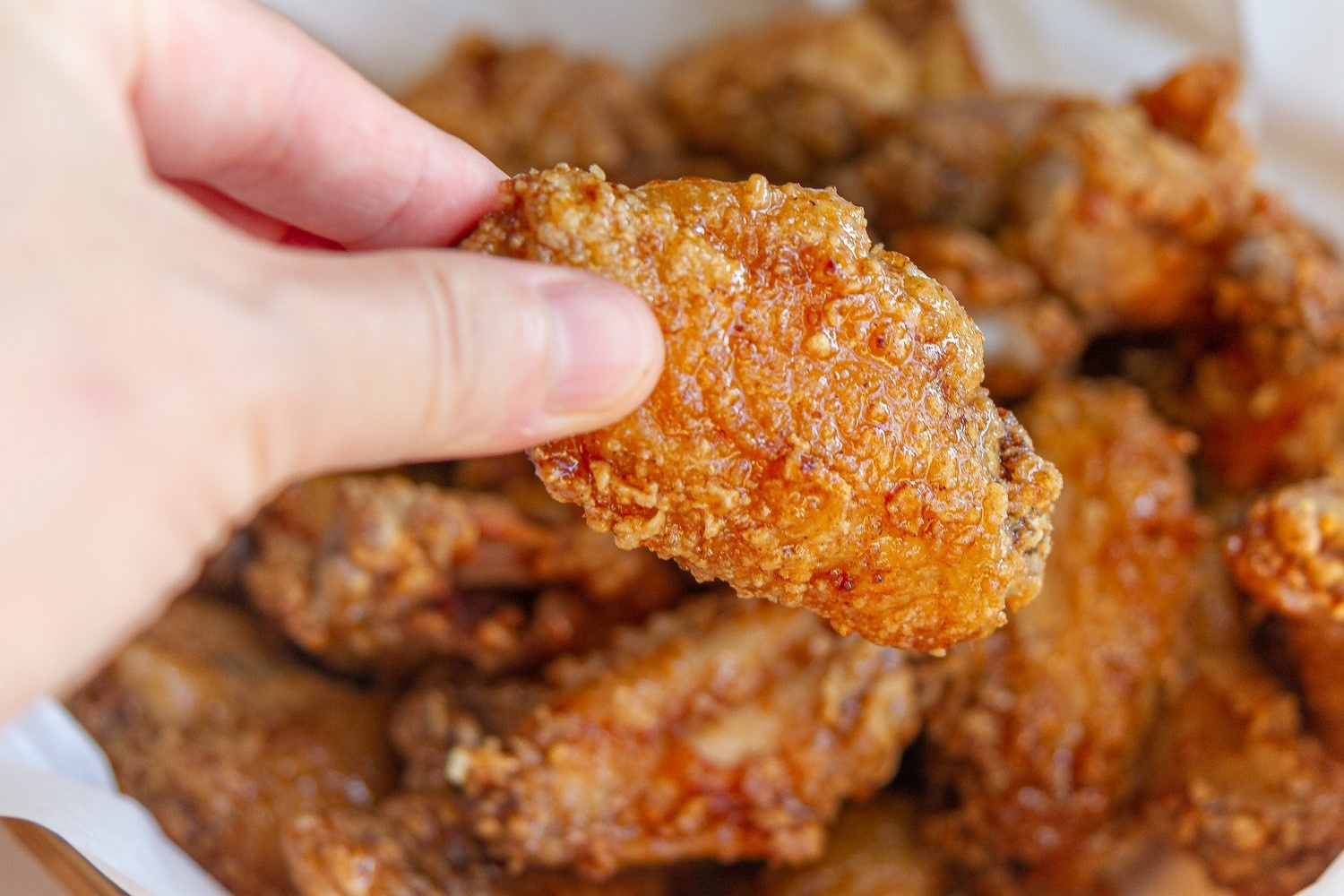 Cach lam canh ga chien sot mam chua ngot cho dip le hinh anh