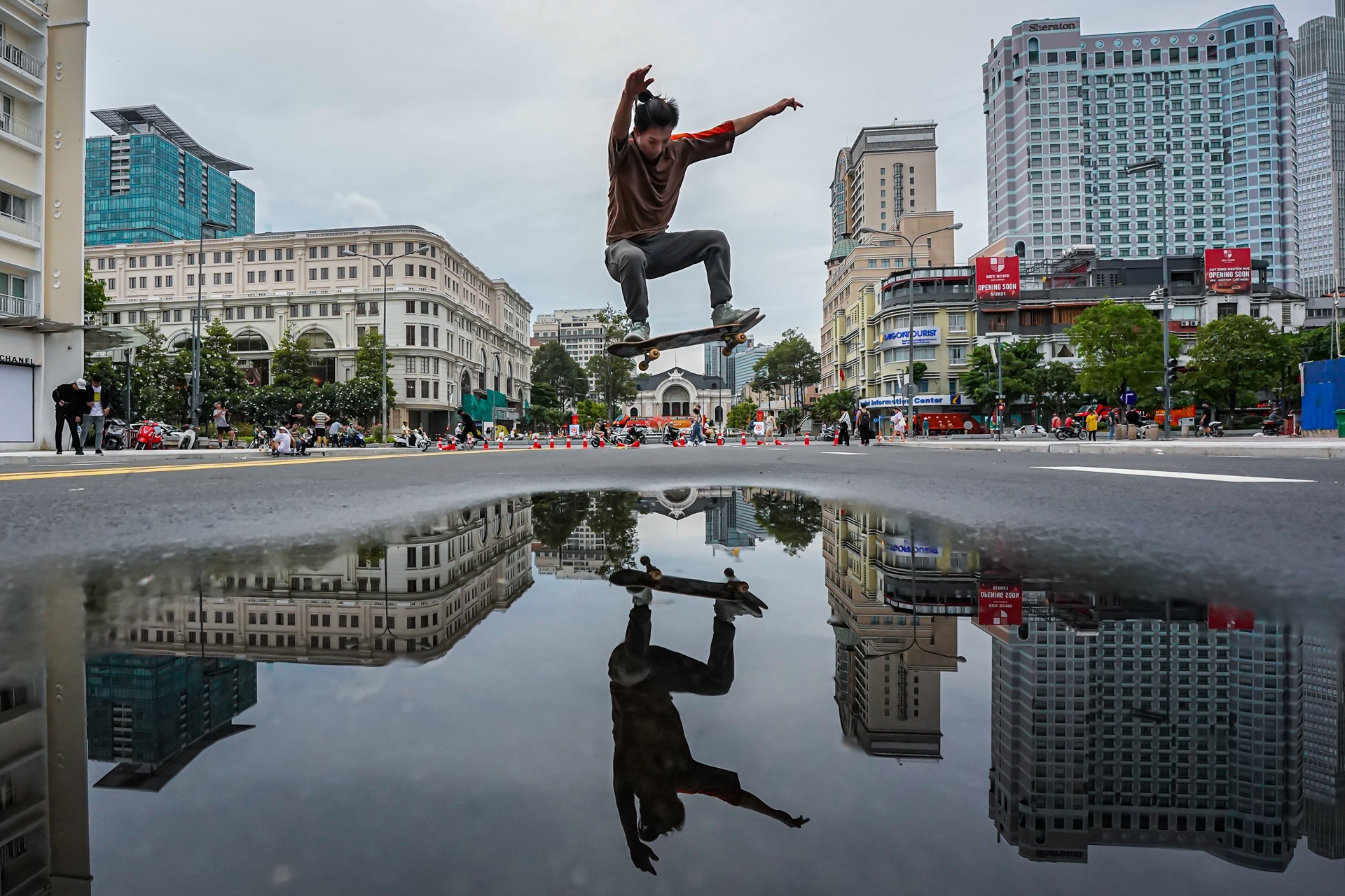 Duong Le Loi thanh diem truot van moi cua gioi tre TP.HCM hinh anh