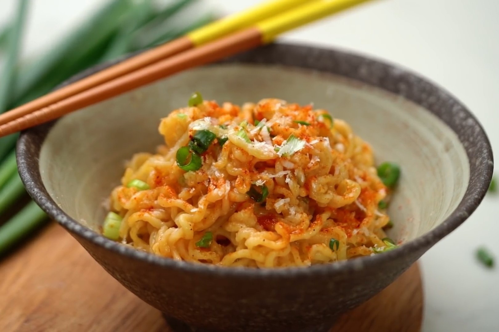 10 phut lam mi tron sot miso hap dan hinh anh