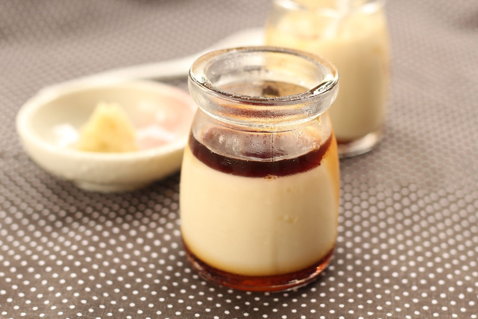 Pudding sua sot duong nau chao he hinh anh