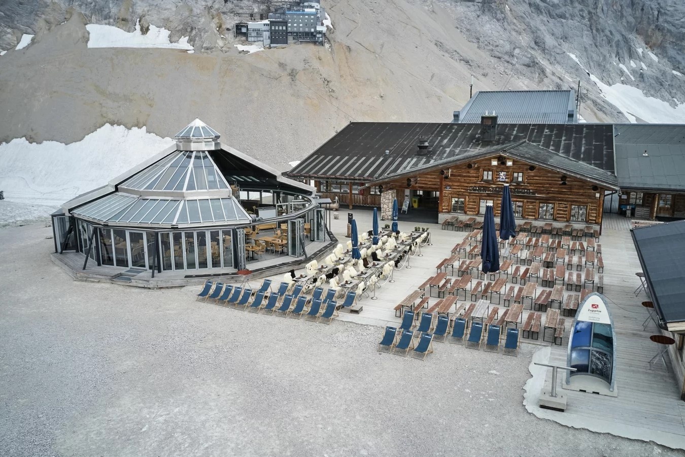 Nha hang tren dinh nui cao nhat nuoc Duc mo cua don khach hinh anh