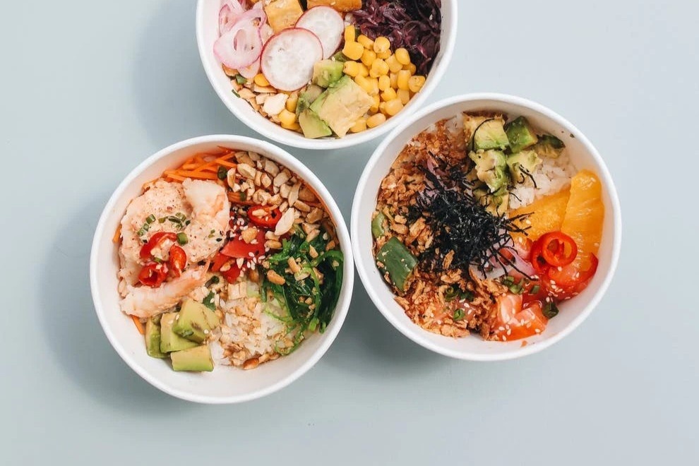 Dat bua an du chat mua dich voi mon poke hinh anh