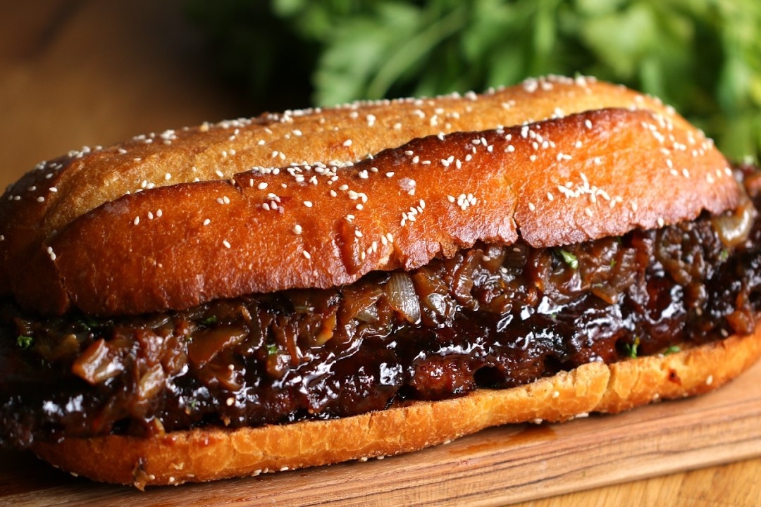 Dai gia dinh mon banh mi suon nuong hinh anh