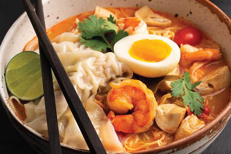 Hoc lam mon mi chua cay dung vi Thai Lan hinh anh