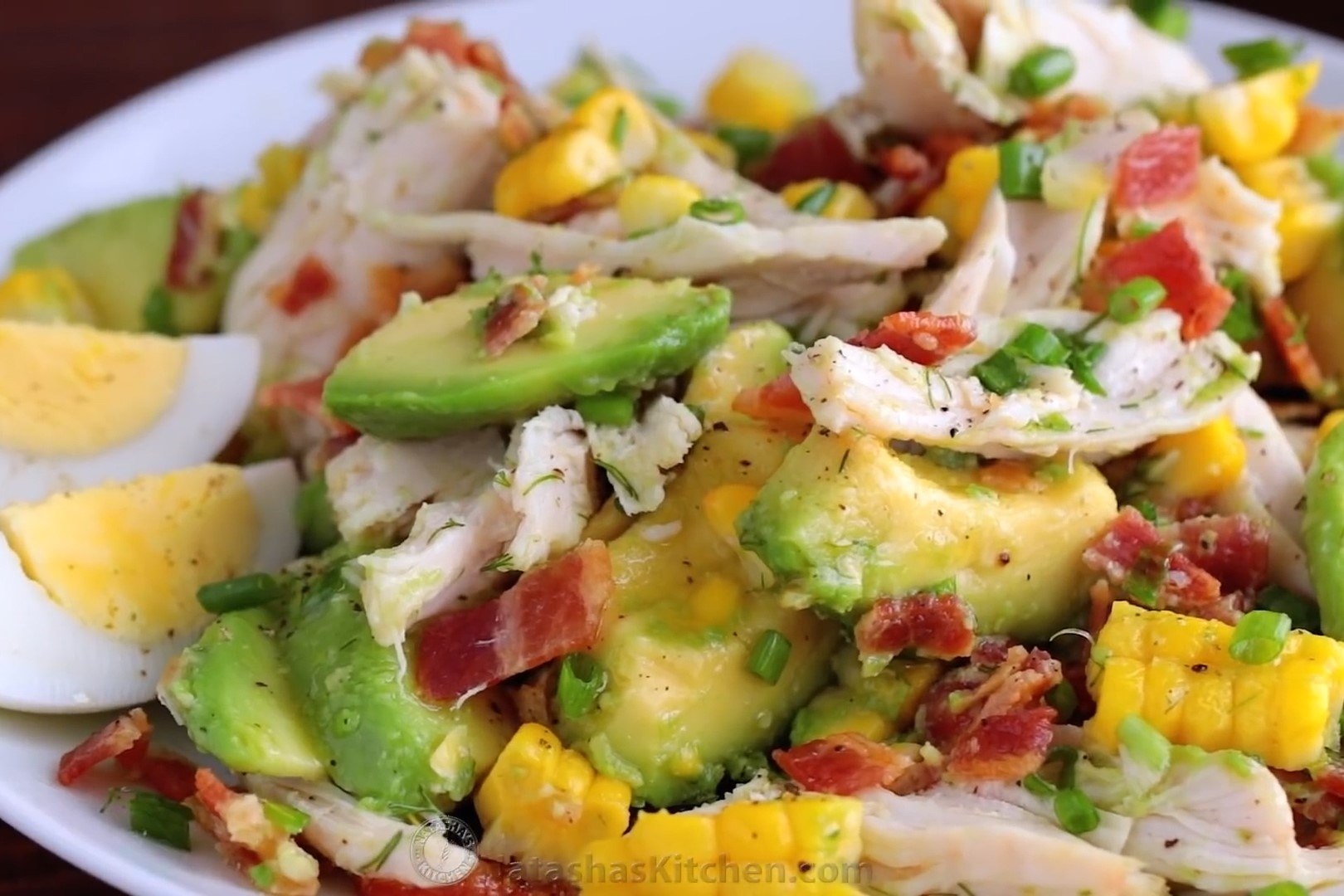 Cong thuc salad thit ga bo hap dan cho cuoi tuan hinh anh