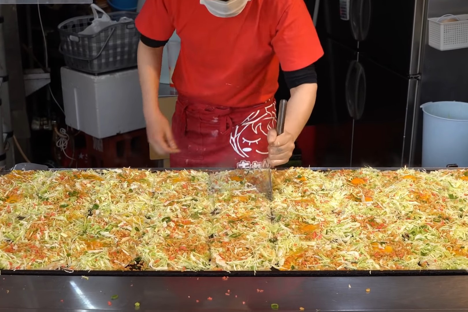 Man trinh dien banh xeo cua dau bep duong pho Nhat Ban hinh anh