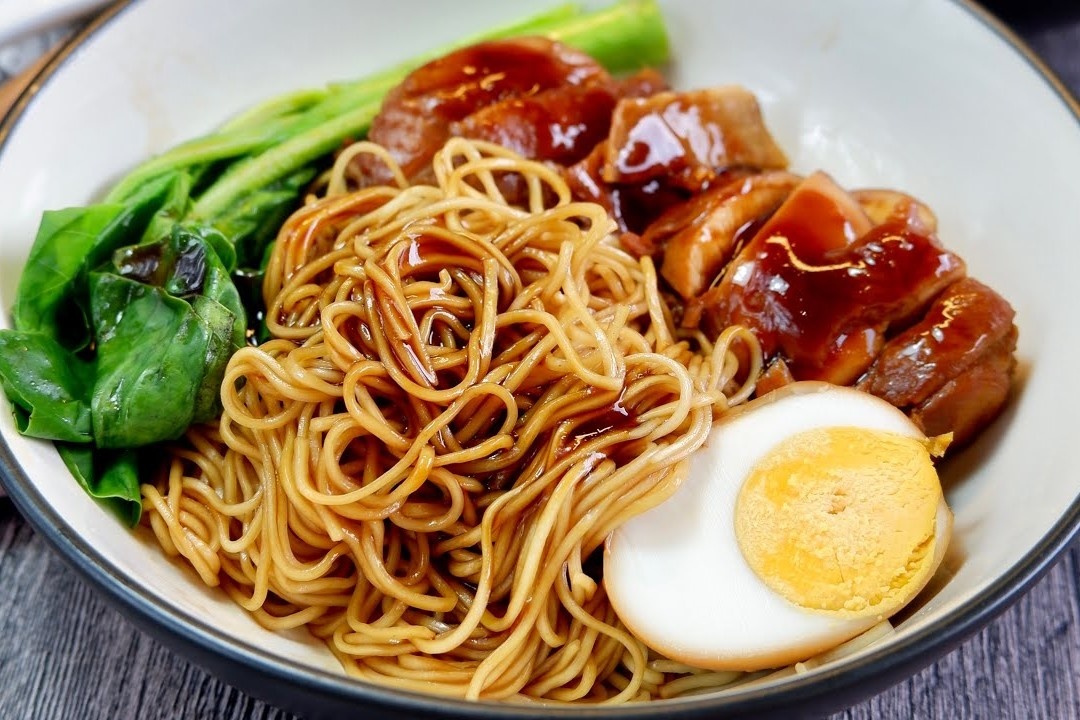 Mon mi thit ga tron xi dau hap dan cho mam com chieu hinh anh