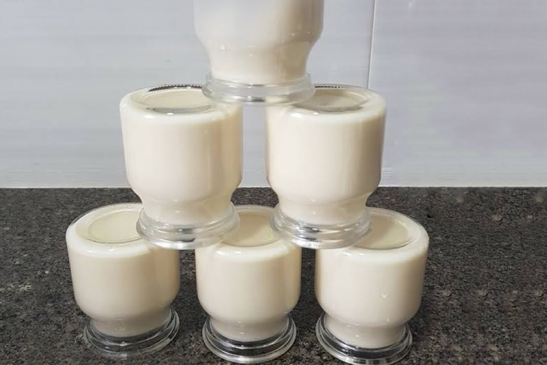 Meo lam sua chua up nguoc don gian hinh anh