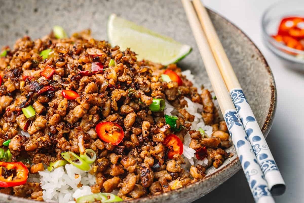 Cach lam thit bam rim man ngot dua com hinh anh