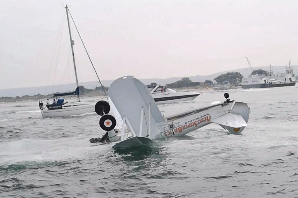 May bay roi khi dang trinh dien nhao lon o Anh hinh anh