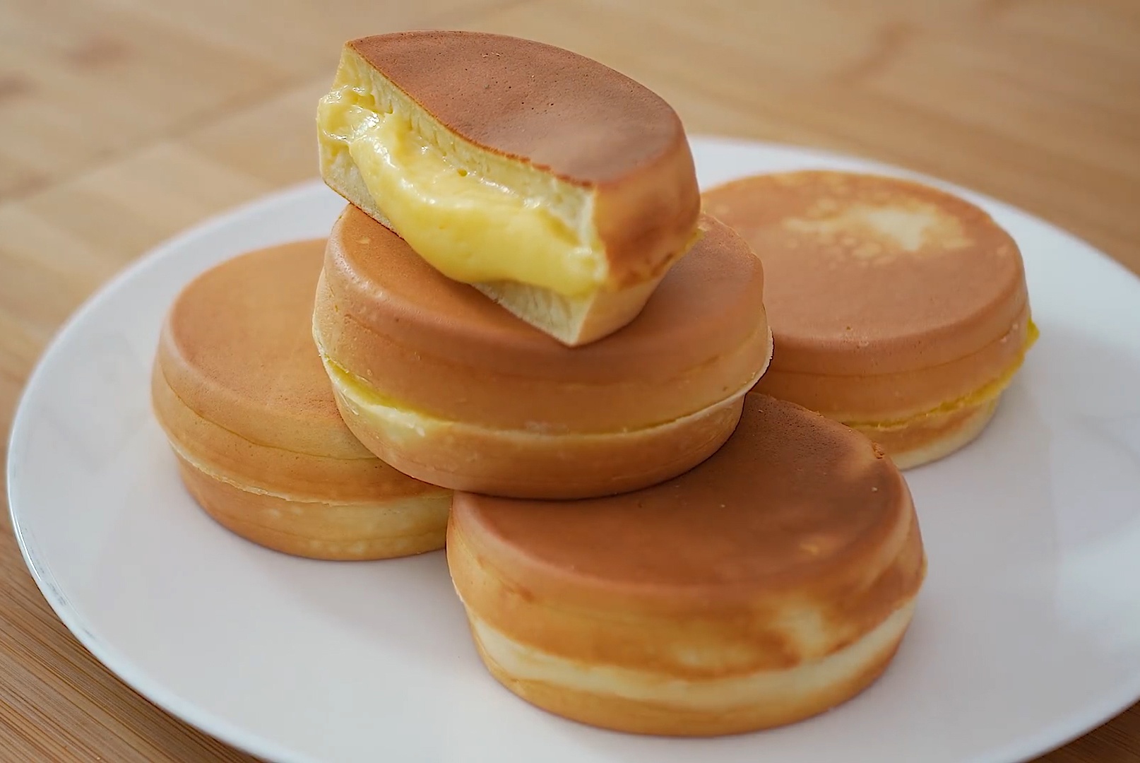 Lam banh pancake nhan kem trung bang chao hinh anh