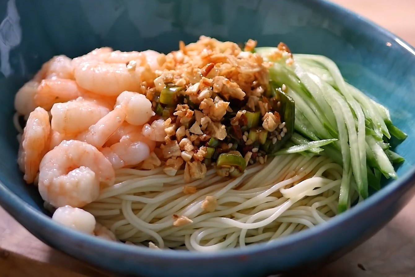 Cong thuc mi tron tom non dam da cuoi tuan hinh anh