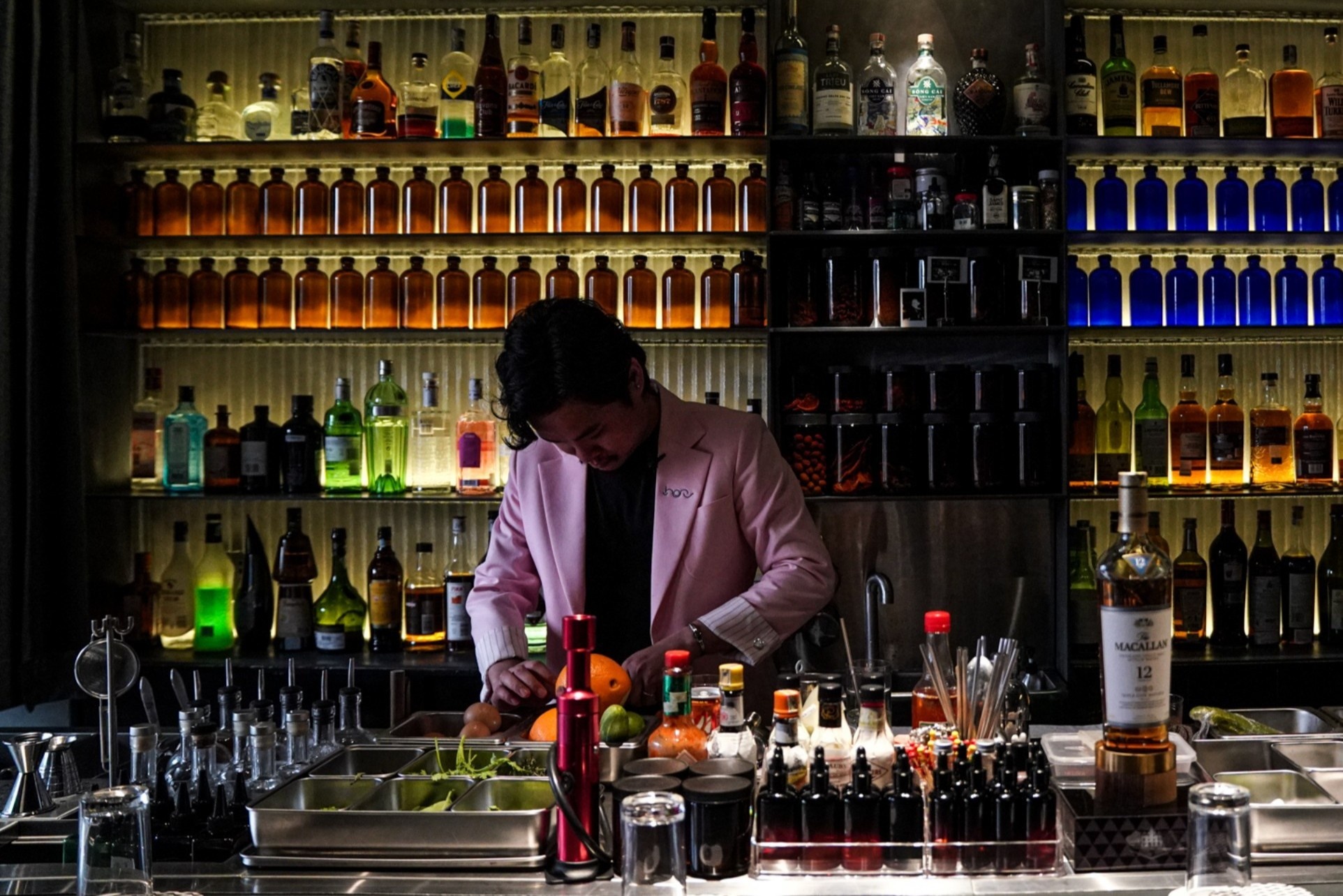 Chu quan bar o TP.HCM: 'Moi mo nen buoc phai tru vung' hinh anh