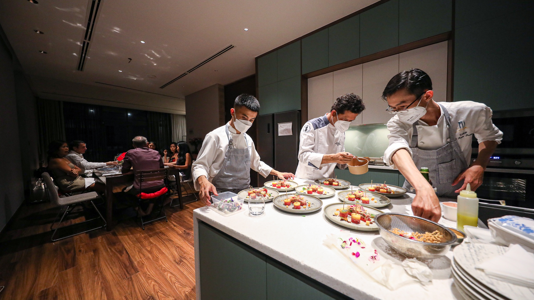 tiec rieng tu tai nha anh 13