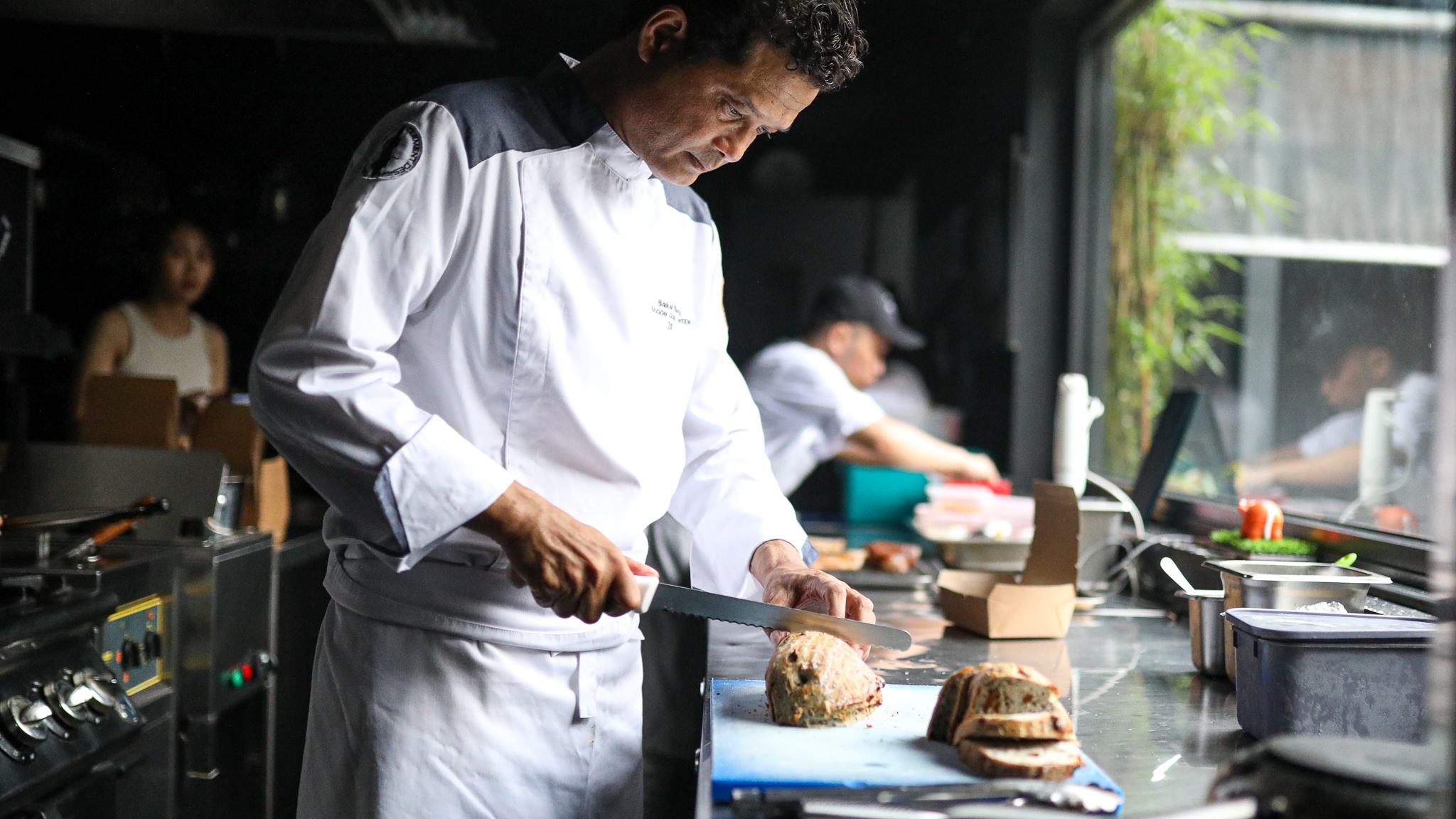 tiec rieng tu tai nha anh 2