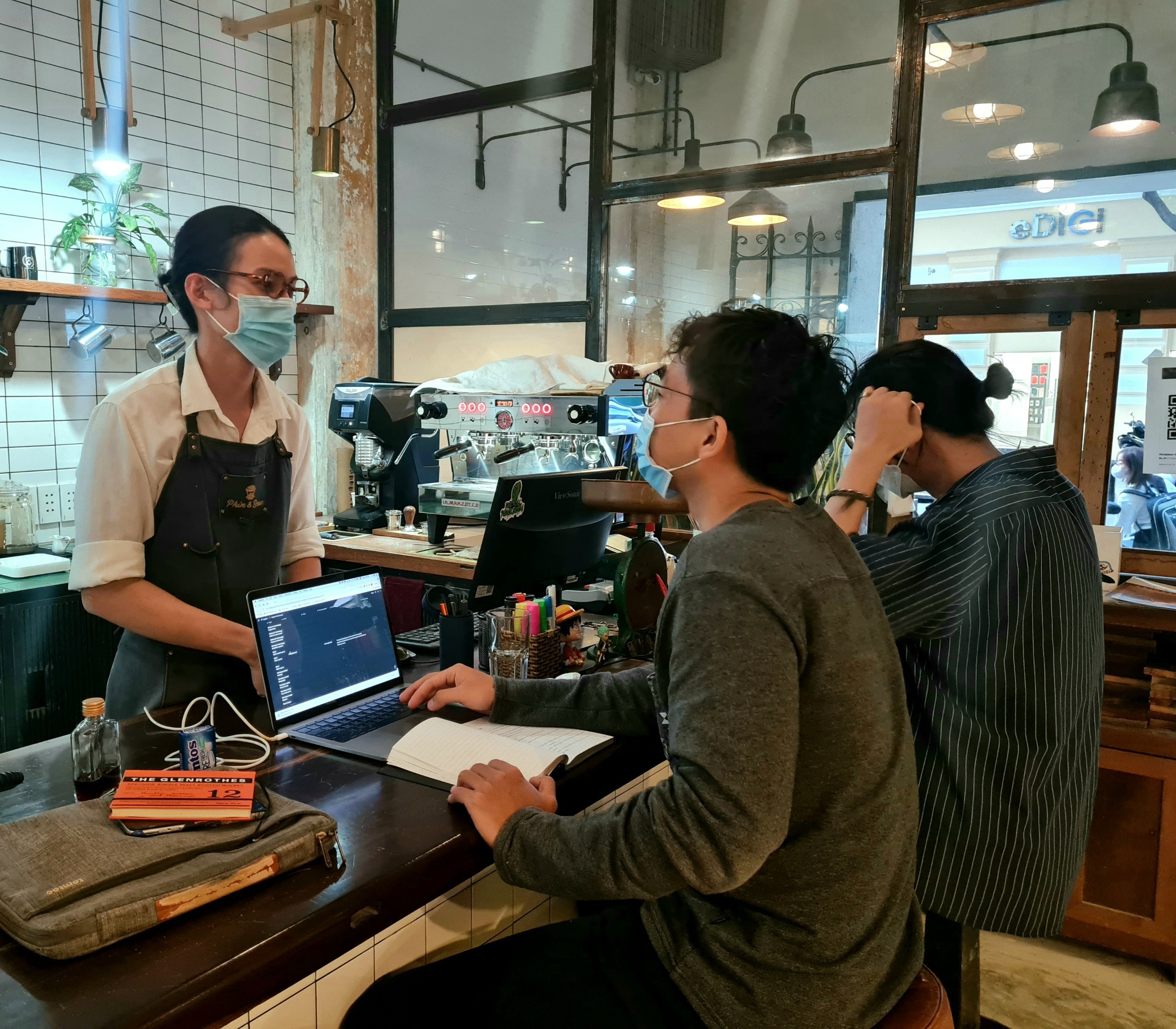 quan ca phe gan nha tho Duc Ba anh 2