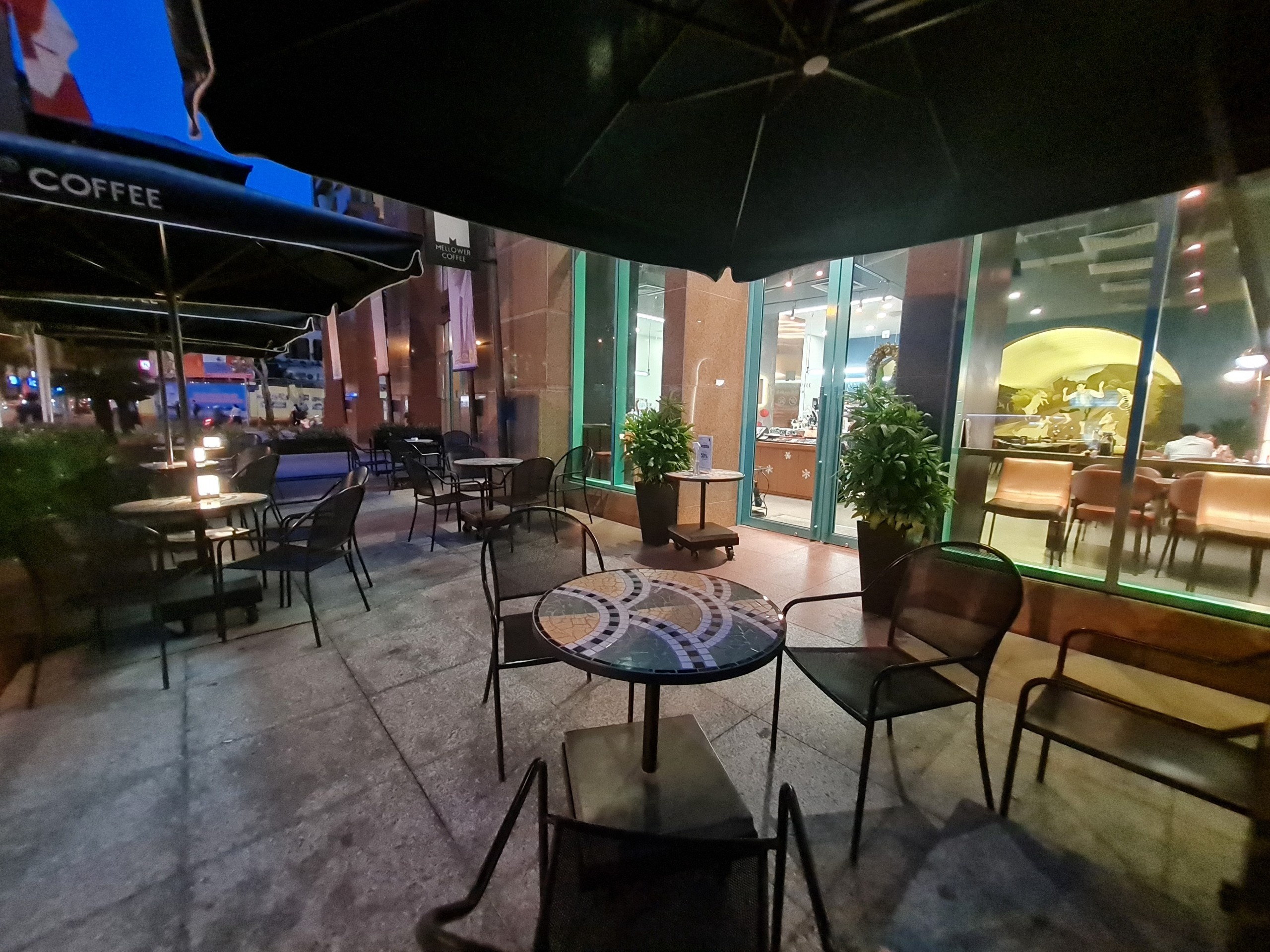 quan ca phe gan nha tho Duc Ba anh 7