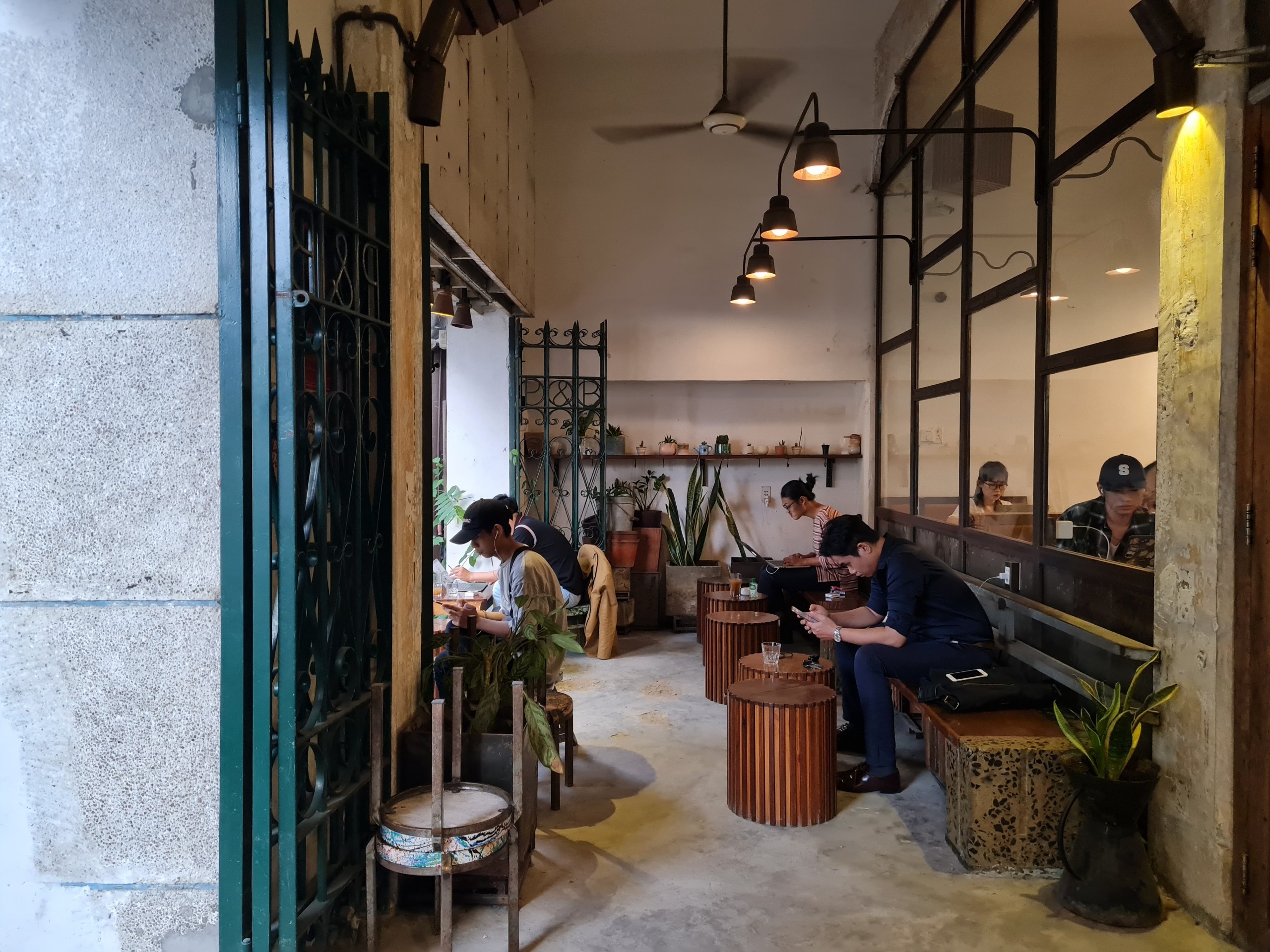 quan ca phe gan nha tho Duc Ba anh 3