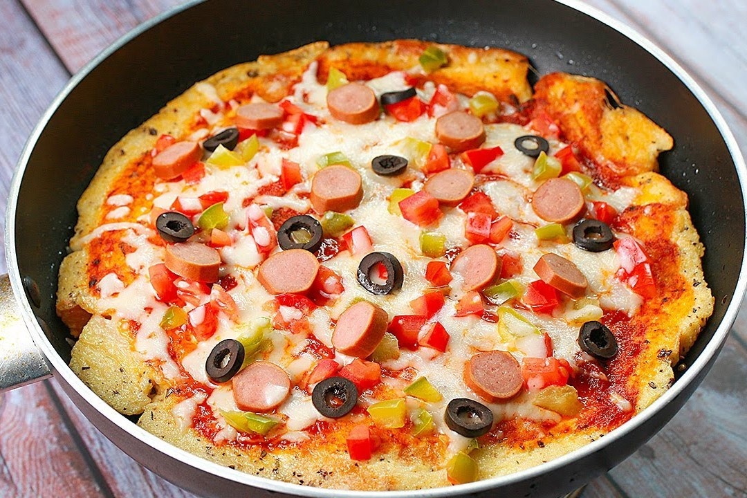 Cach lam pizza trung chien moi la cho bua sang hinh anh