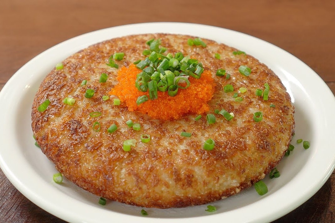 Bien tau com chay boc pho mai gion rum hinh anh