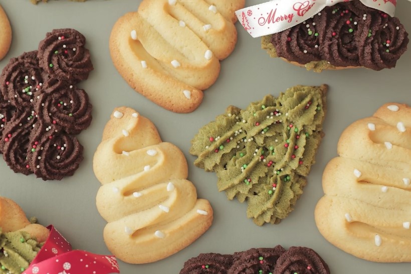 Lam banh quy bo hinh cay thong don Giang sinh hinh anh