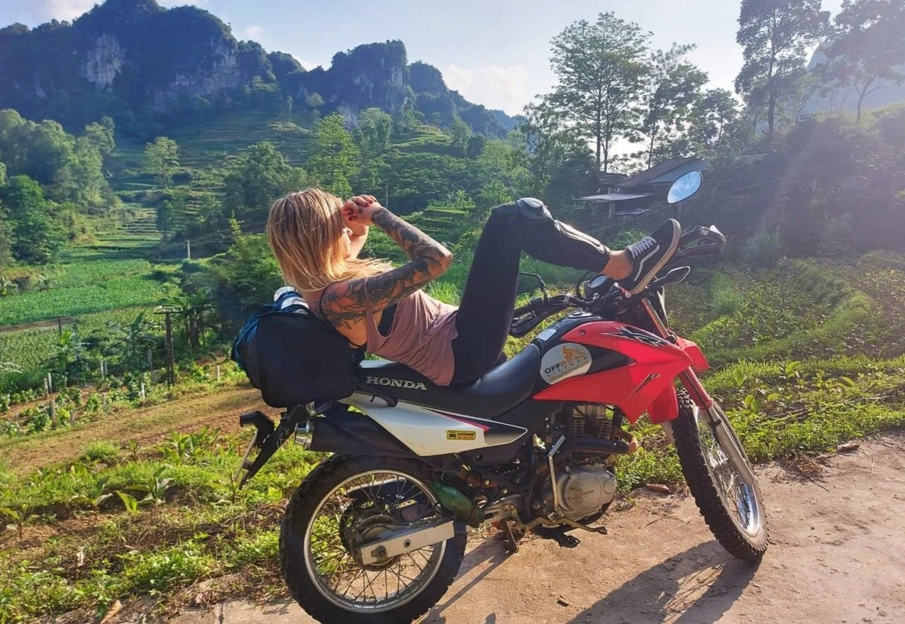 Tour xe may dia hinh o Viet Nam can khach nuoc ngoai hinh anh