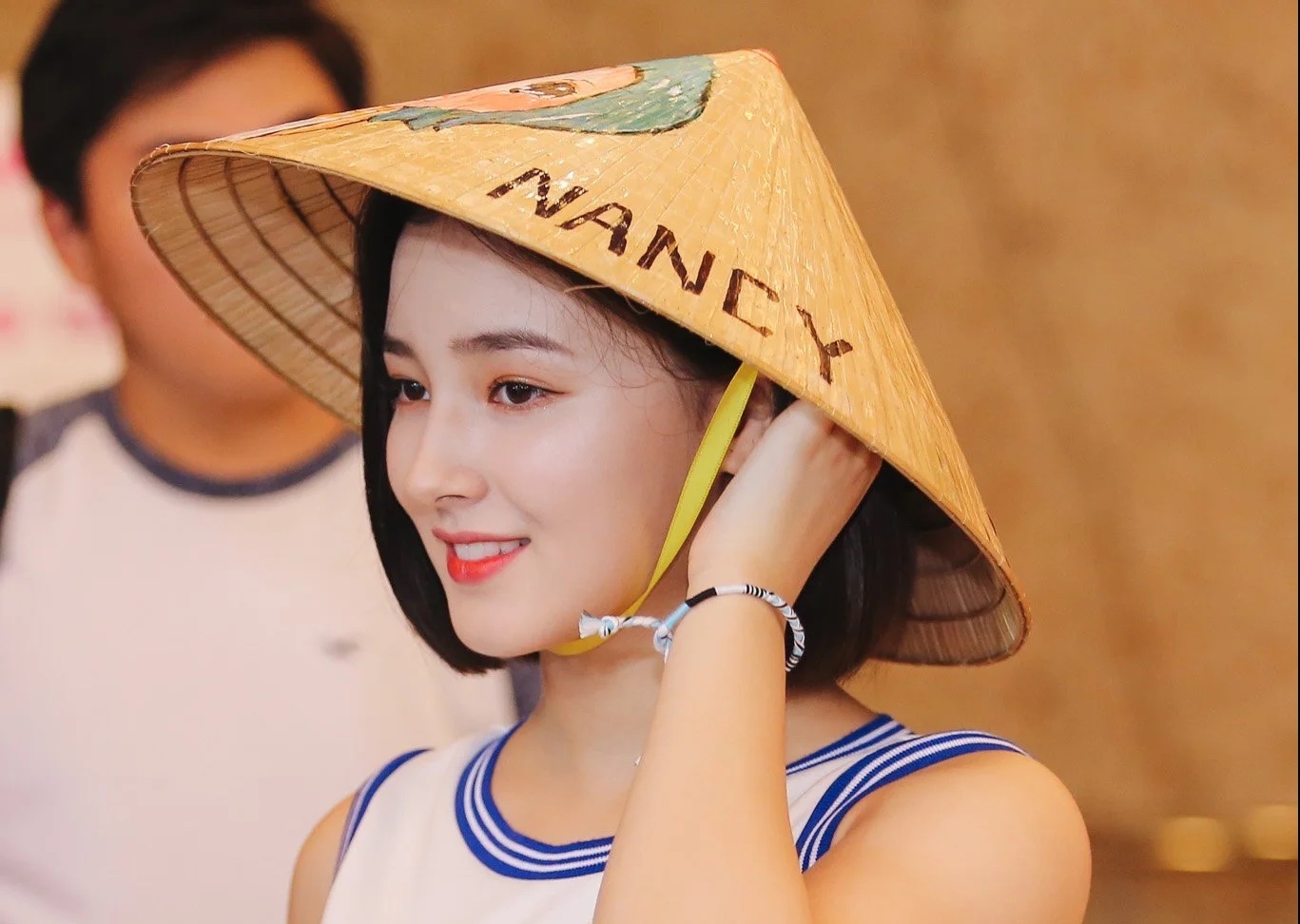 Du lich mo cua som nhung khong o at hinh anh