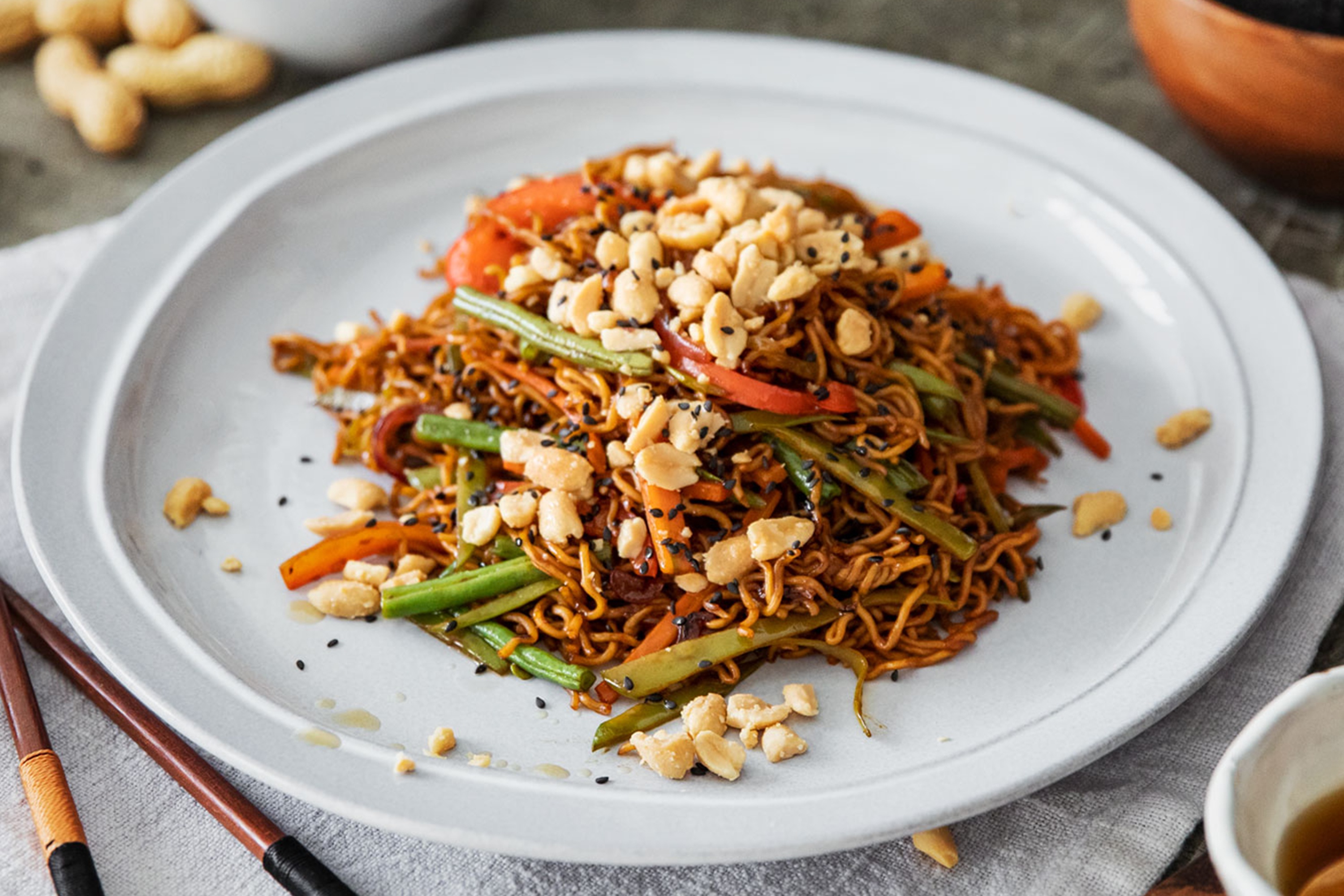 Doi vi voi mon mi xao gion kieu Hoa hinh anh