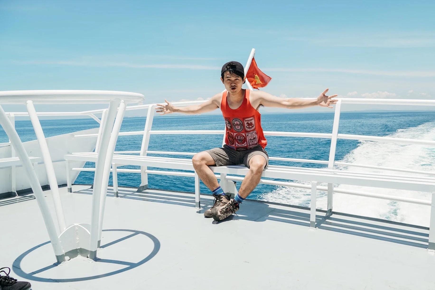 Du lich dao Phu Quy dip 30/4 can luu y gi? hinh anh