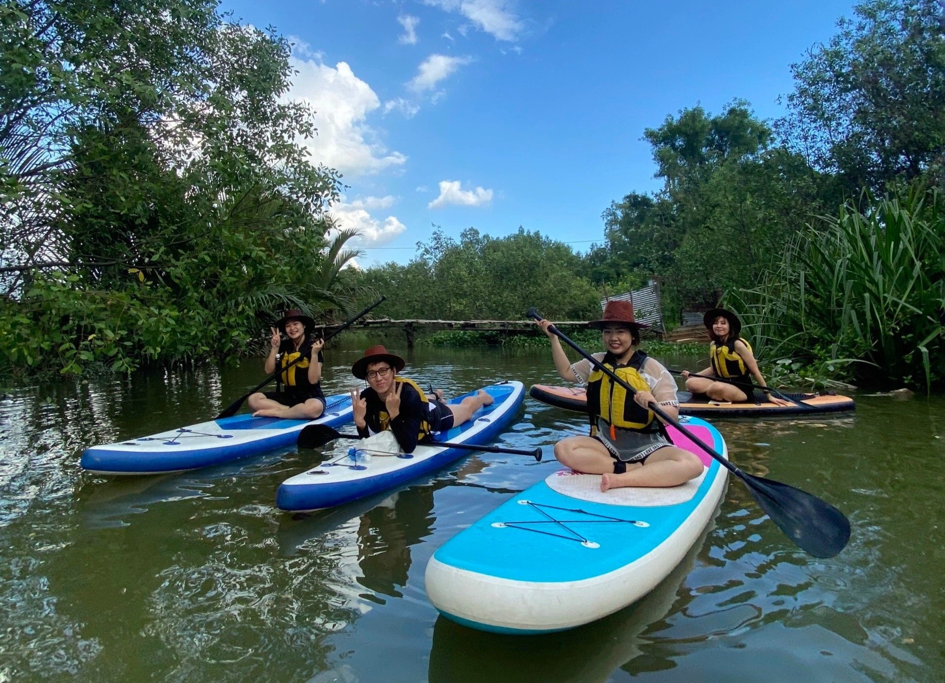 3 diem cheo SUP cuoi tuan o TP.HCM hinh anh