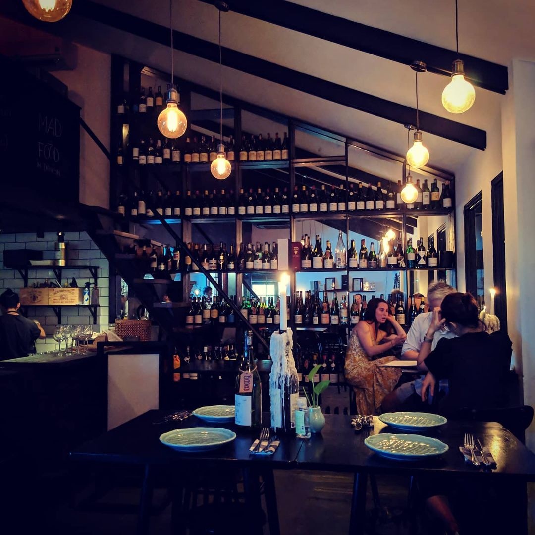 quan bar ruou vang anh 5