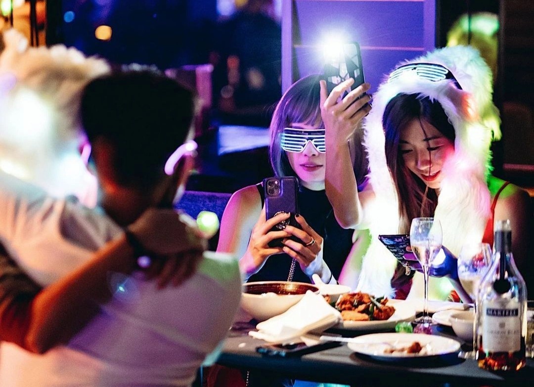 Choi dem o Singapore can luu y gi? hinh anh