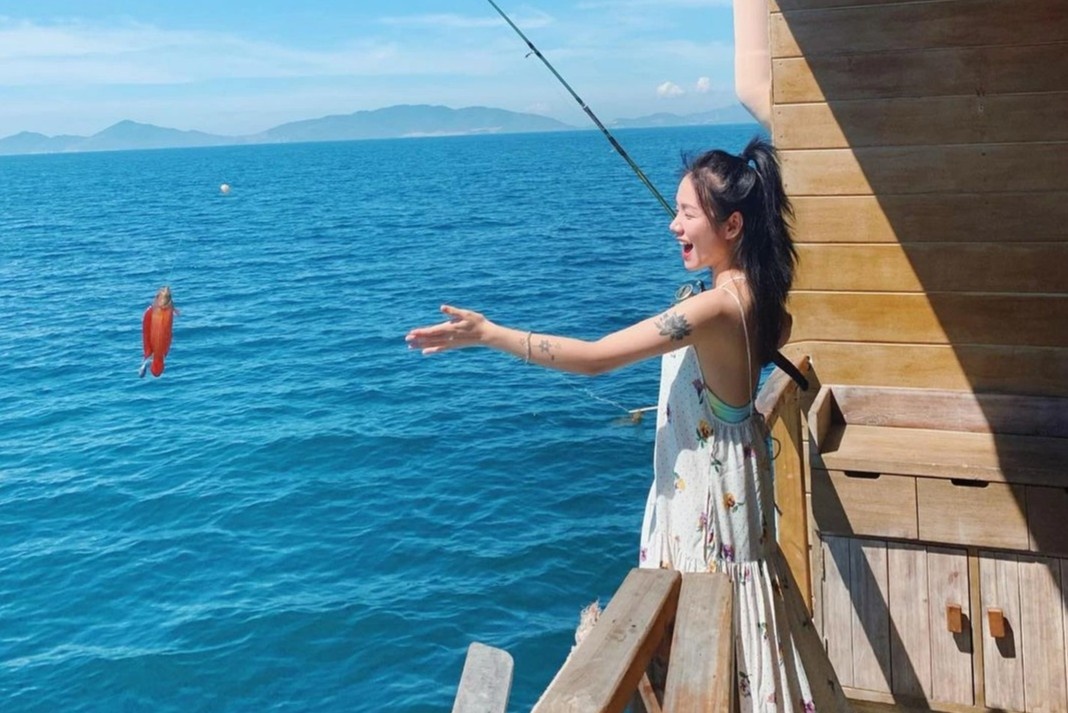 Tour di bien cho gia dinh dip he hinh anh