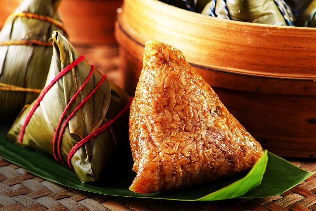 Tiem banh u ban hon 3.000 chiec moi ngay hinh anh