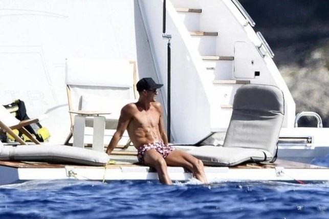Ky nghi dat do cua Ronaldo o Majorca hinh anh