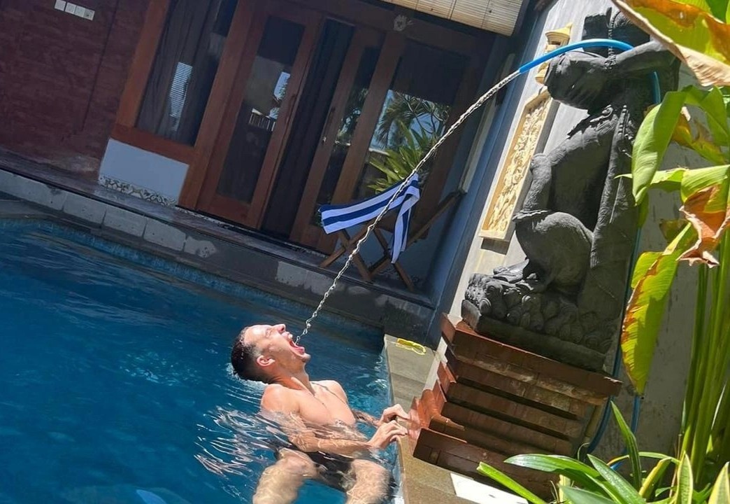 Du khach nhap vien vi uong nuoc be boi o Bali hinh anh